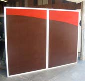 office partitions with dual colors brown and red
